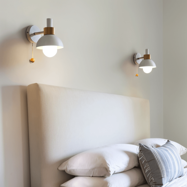 Elegant wooden wall light with pull switch – LichtWelt Modern - Image 3