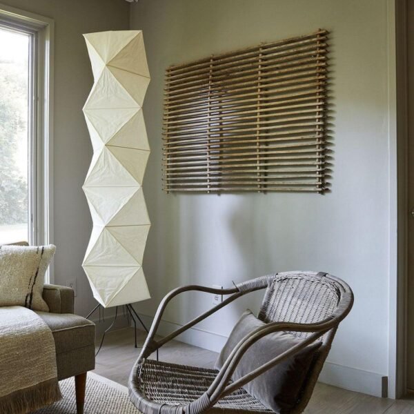Magic light – Akari UF4-33N floor lamp made of paper and metal - Image 14