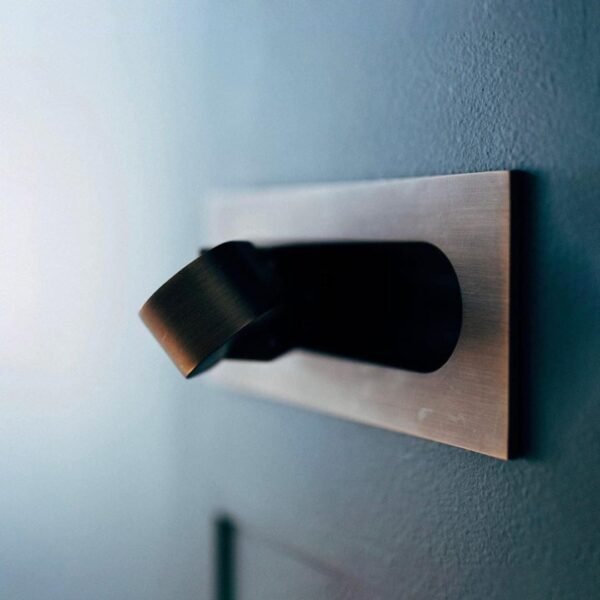 Magic light – Modern LED wall lamp for reading - Image 12